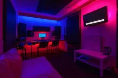 HOW TO CREATE THE BEST STONER ROOM?